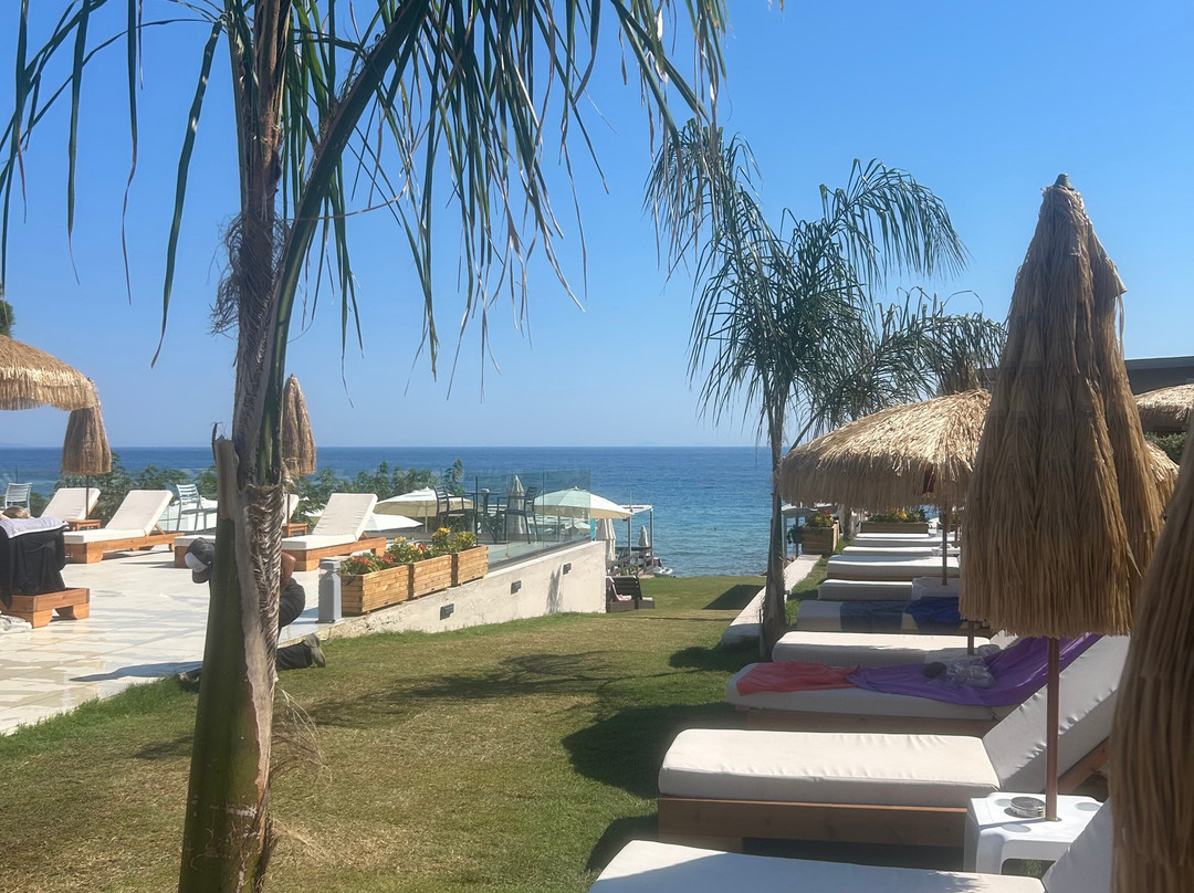 Golden Coast Beach主图