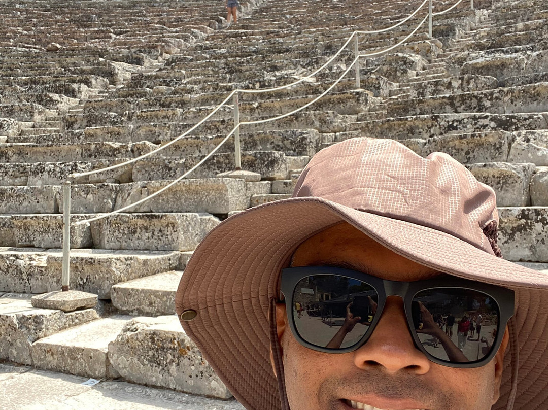 The Ancient Theatre of Epidaurus-埃皮达鲁斯必去景点