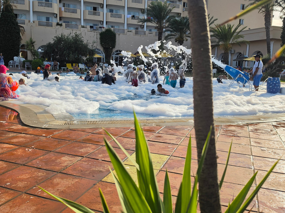 伊特罗皮卡酒店主图