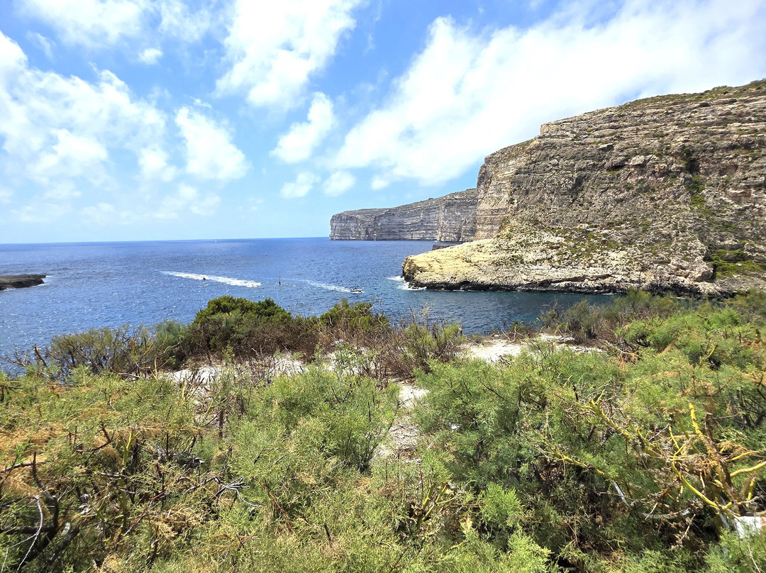 Xlendi Beach, Cliff and Caves-Xlendi必去景点