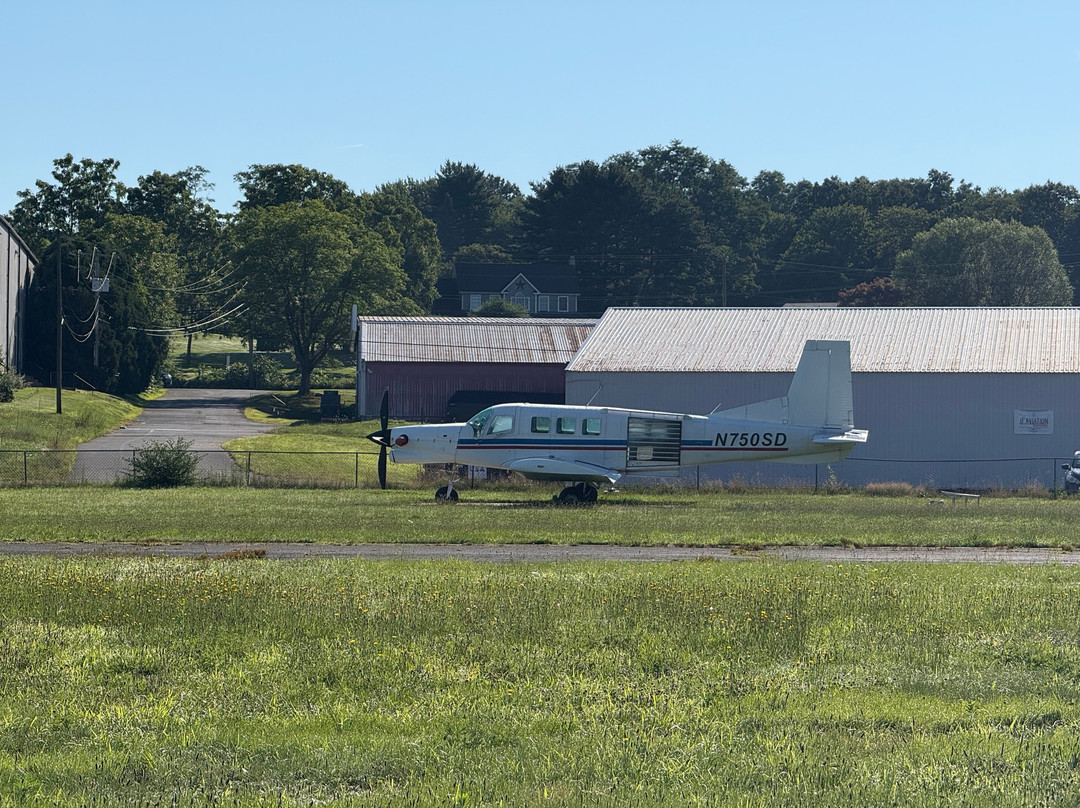 Connecticut Parachutists Inc.-埃林顿必去景点