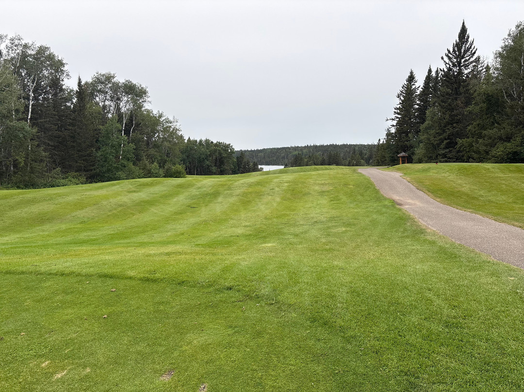 Clear Lake Golf Course-Wasagaming必去景点