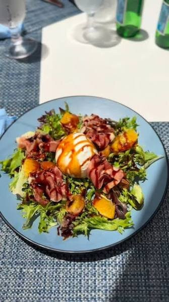 Breakwater Grill
