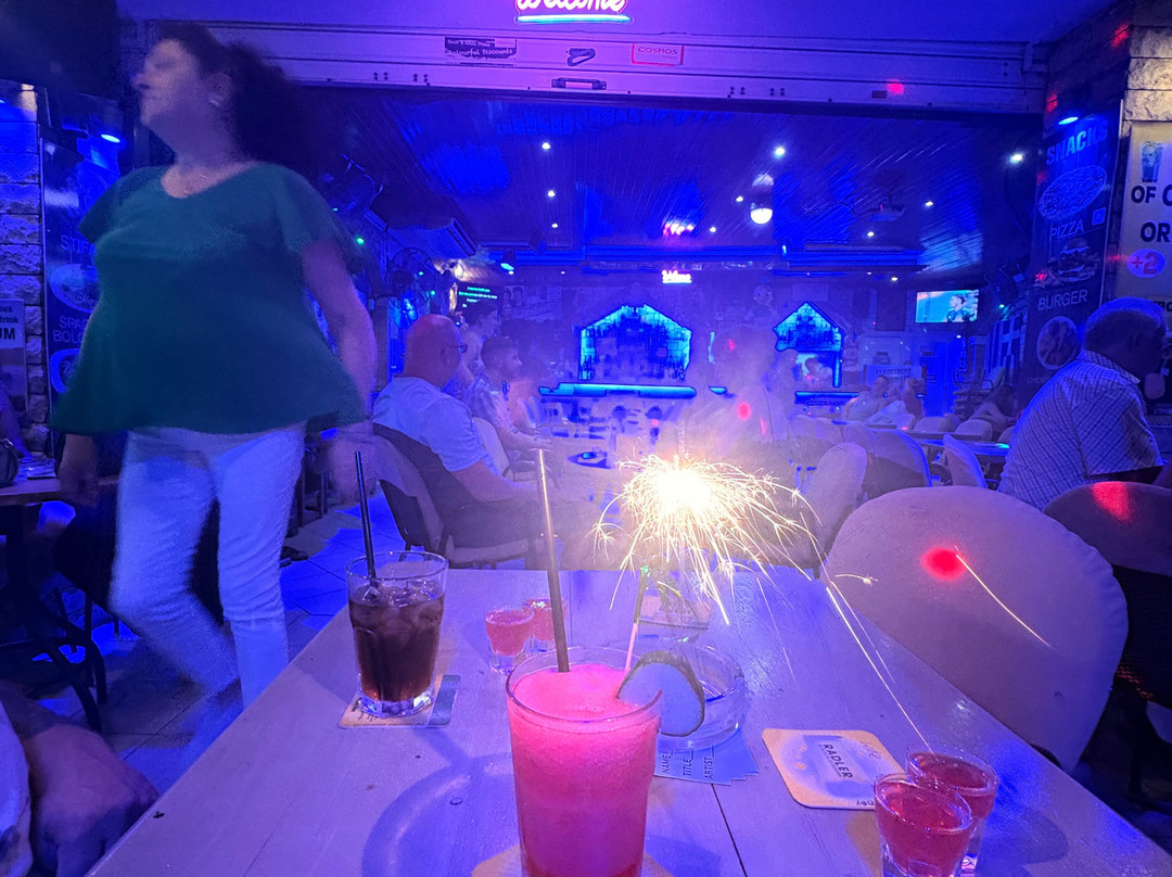 Maria's Famous Karaoke Fun Pub-Kavos必去景点