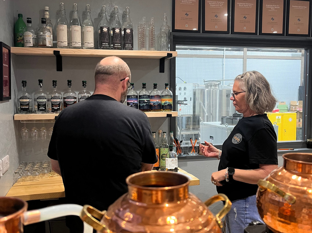 Llanfairpwll Distillery-Gaerwen必去景点
