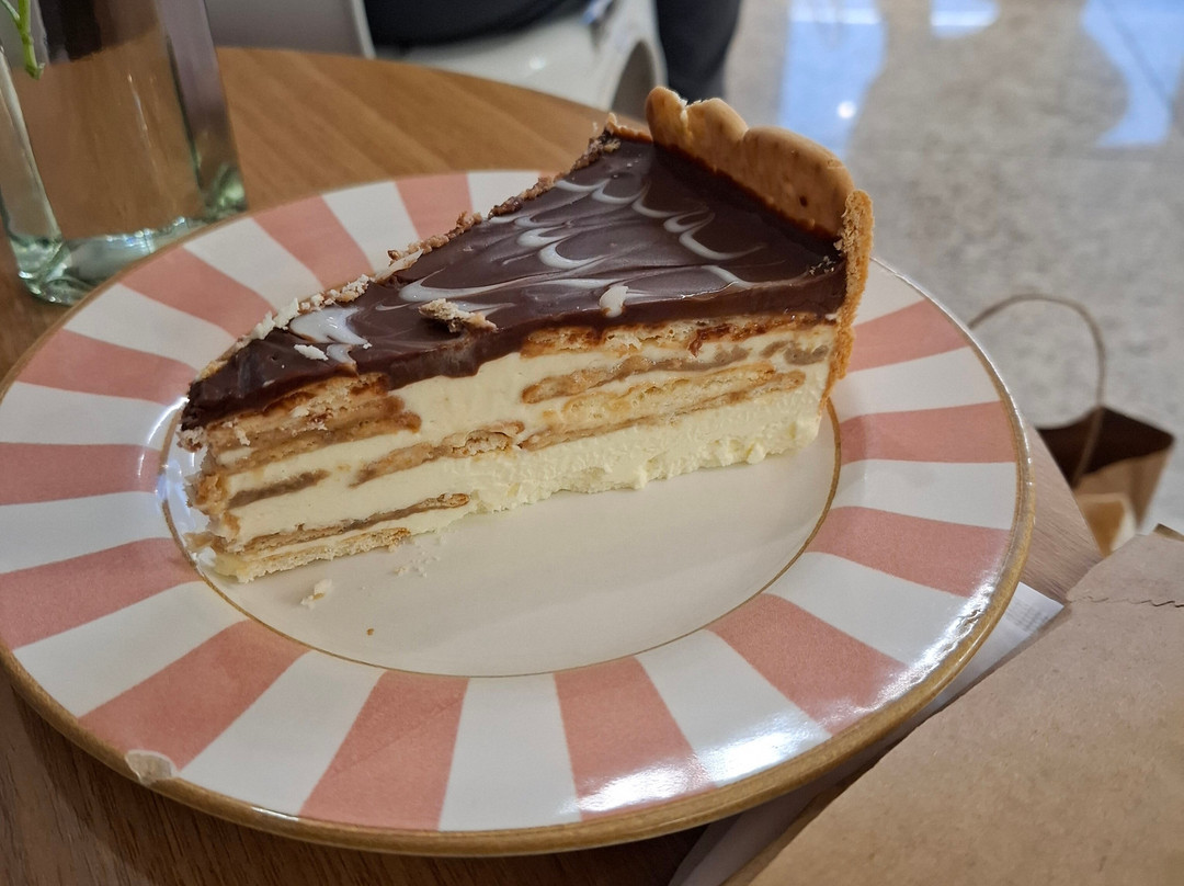 Amora Cakery