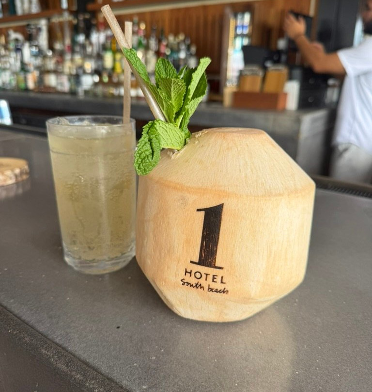 南海滩壹酒店主图
