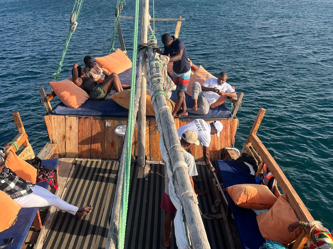 Nomadic Sails-Wasini Island必去景点