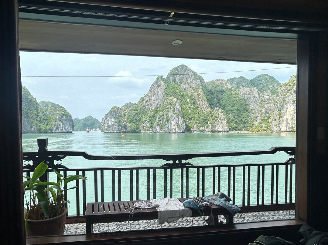 Cat Ba Ocean Cruises-广宁省必去景点