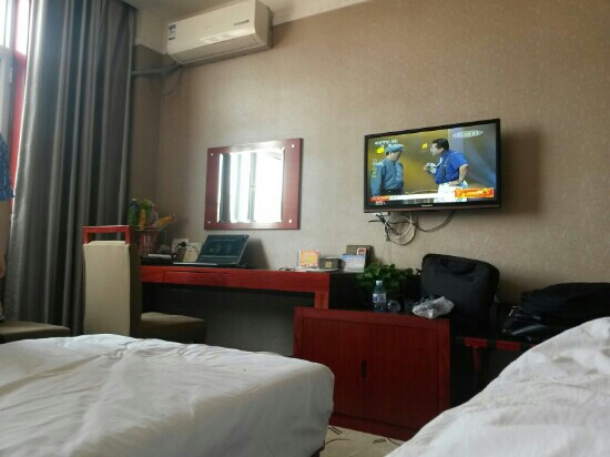 嘉誉假日酒店-客卧