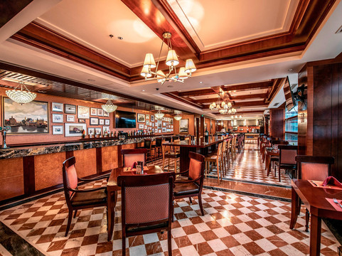 天津滨海皇冠假日酒店主图