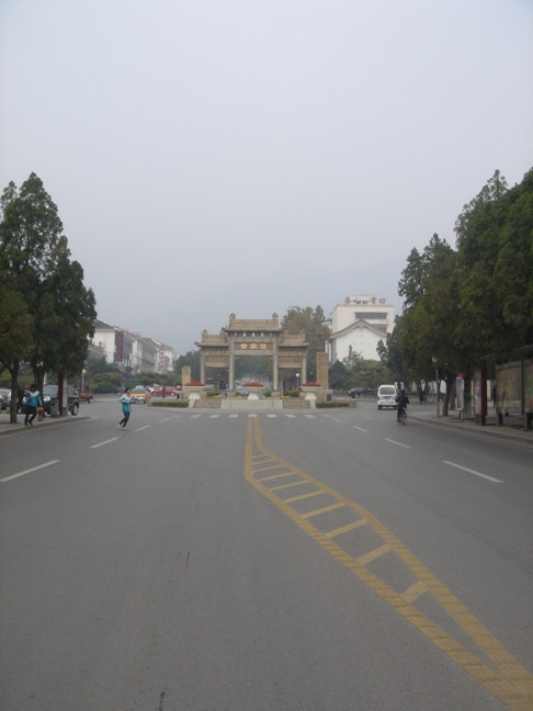 岱宗坊-泰安市必去景点