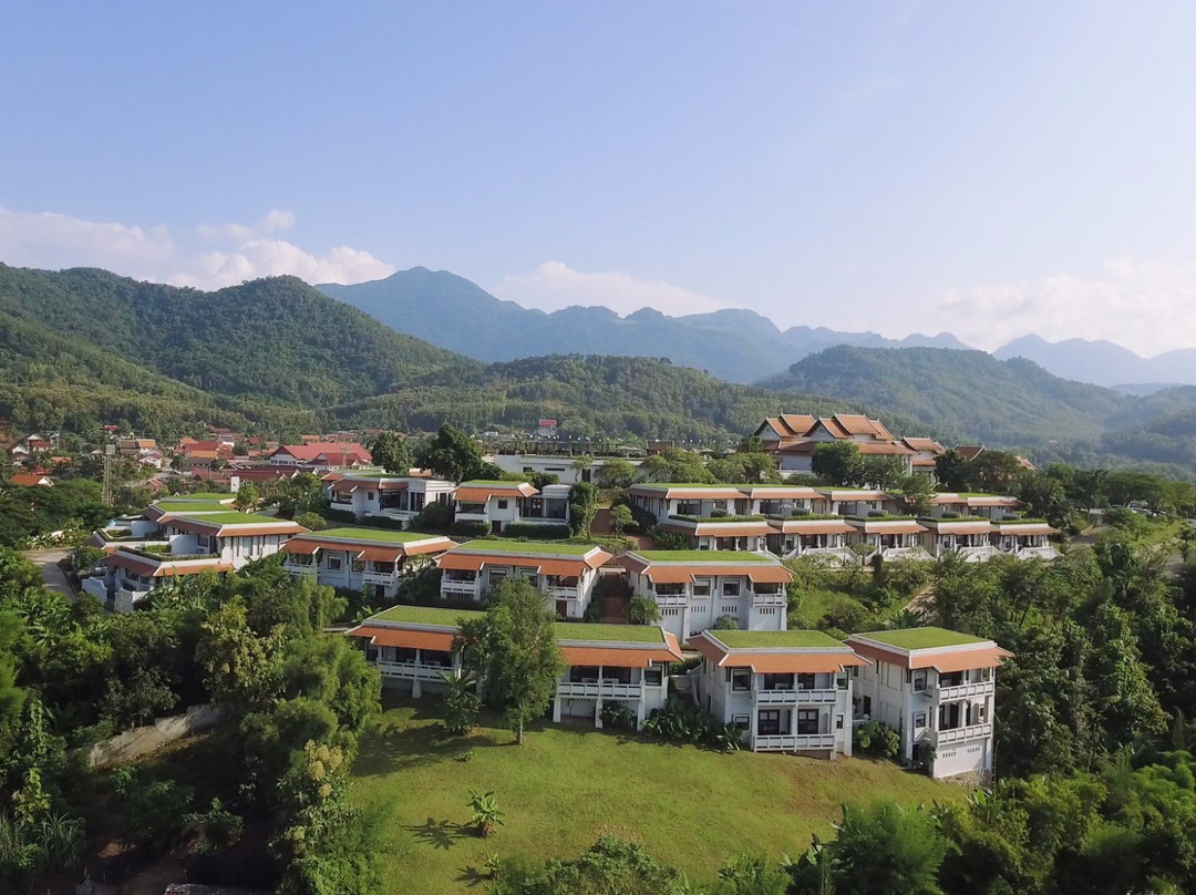 瑯勃拉邦风景度假村