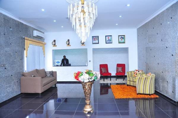 Peemos Place Warri-官方