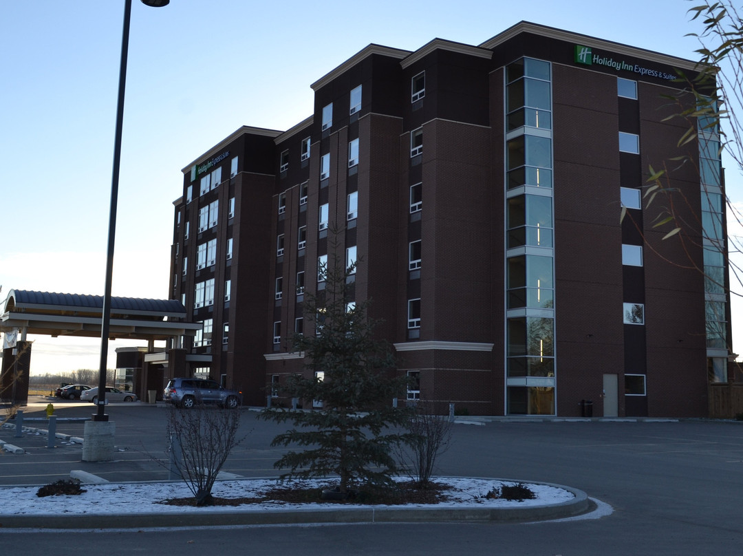 Holiday Inn Express & Suites Cold Lake By IHG主图