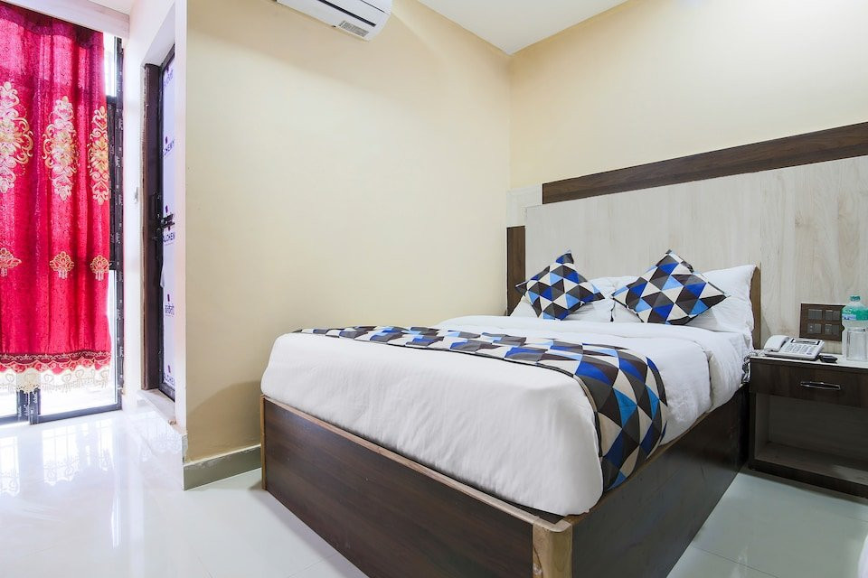 OYO 427 Annapurna Banquet