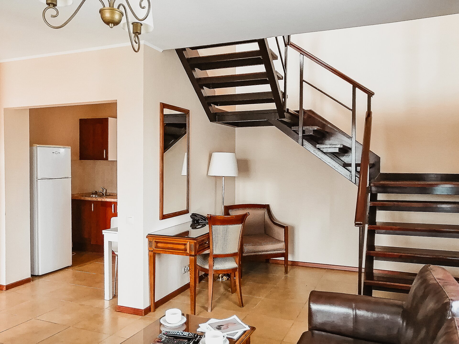 Motel A-108-官方