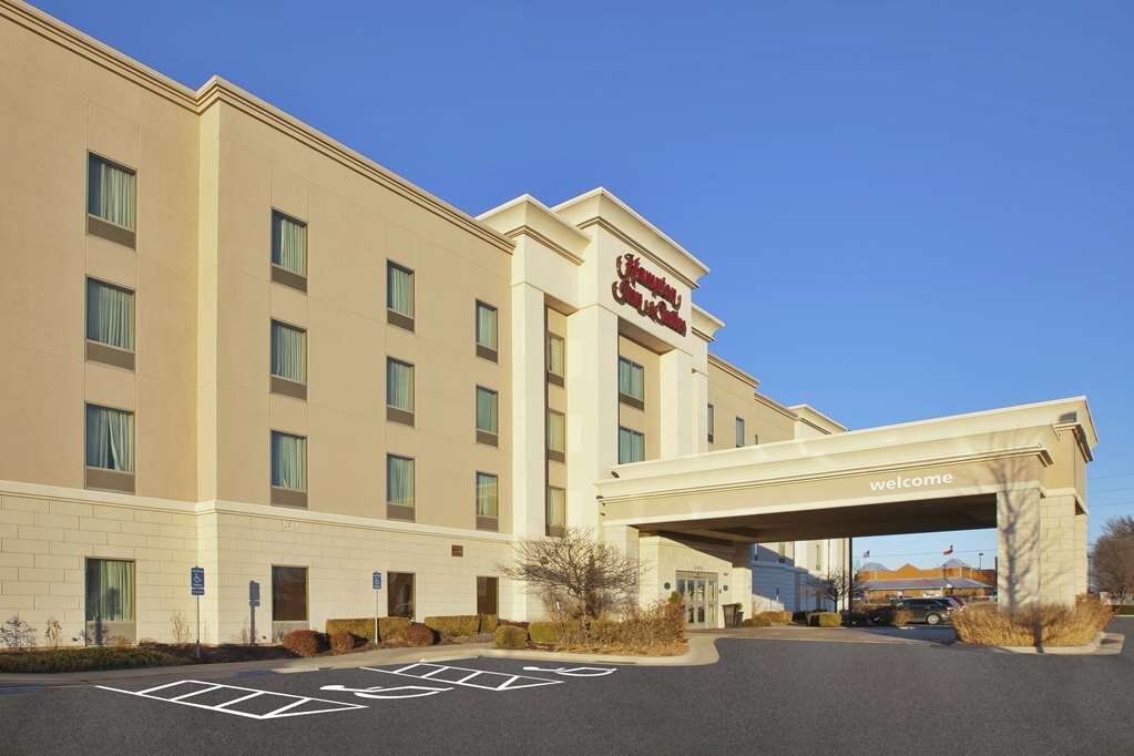 Hampton Inn & Suites Wichita-Northeast-官方