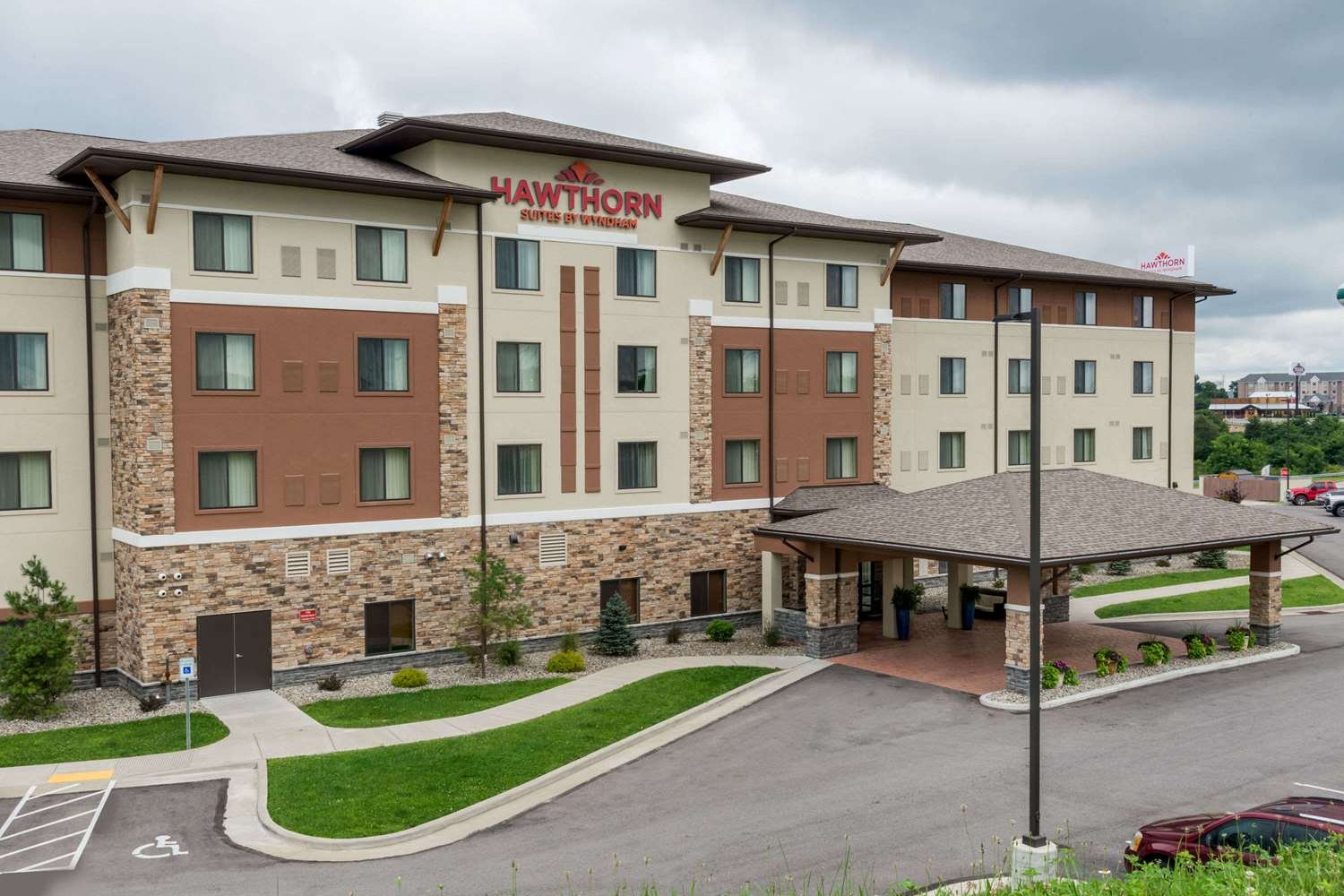 Hawthorn Suites by Wyndham Wheeling at Highlands-官方