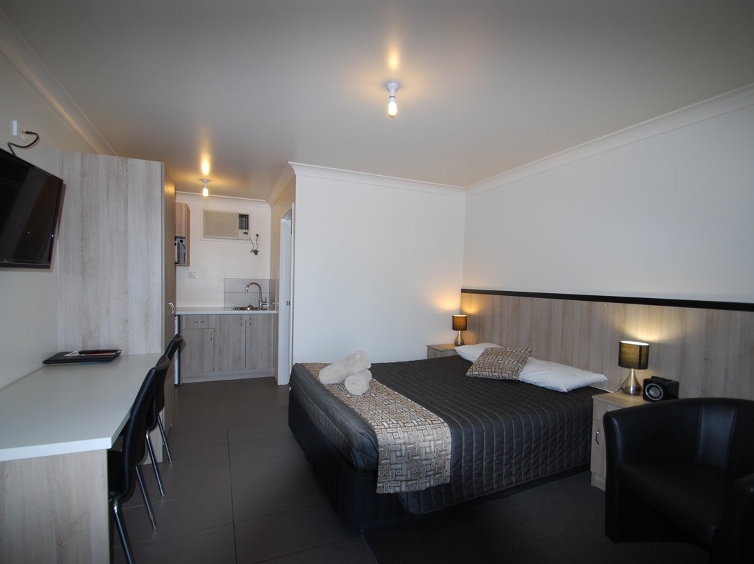 Starline Motor Inn主图