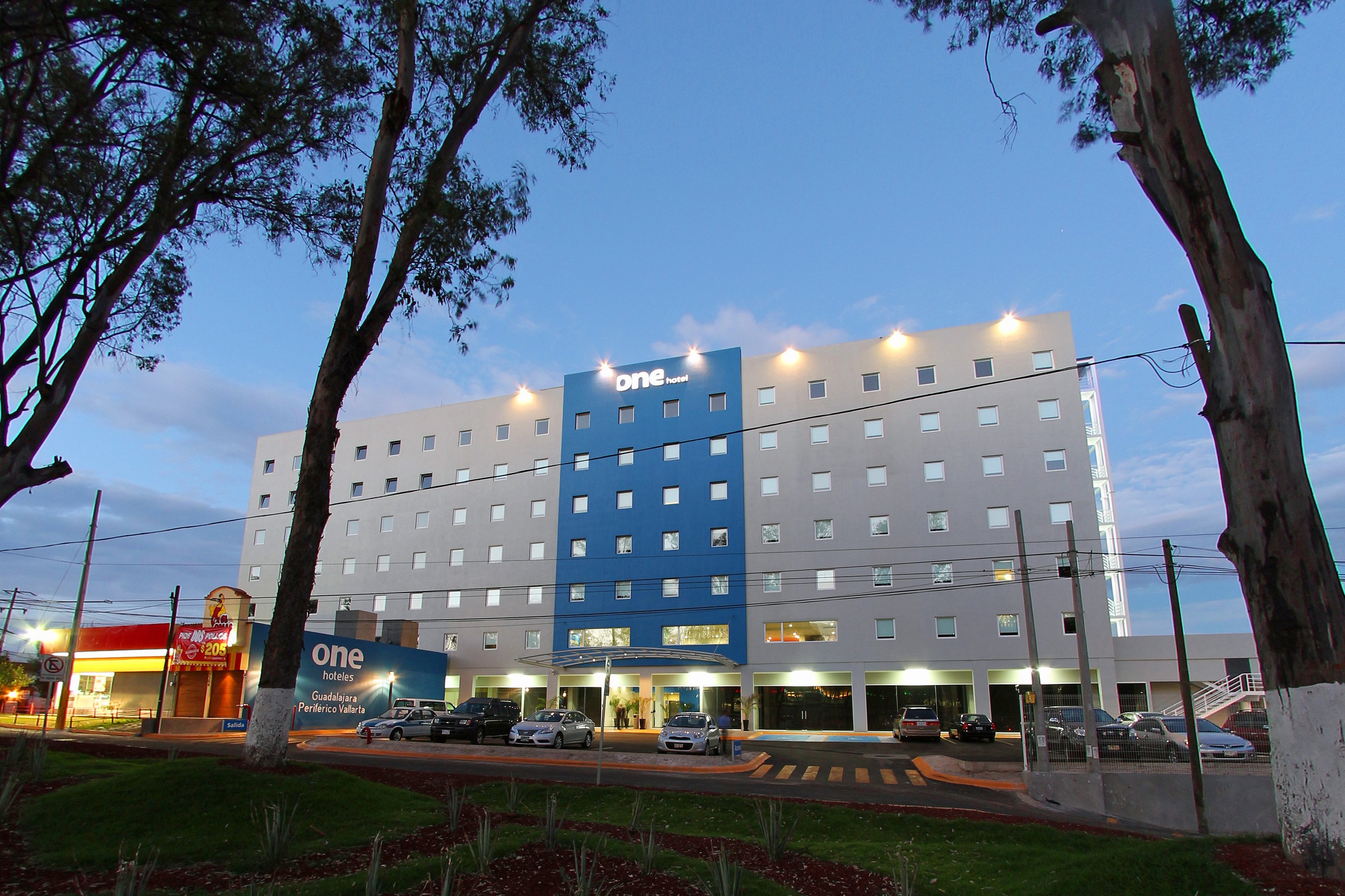 One Guadalajara Periférico Poniente-官方