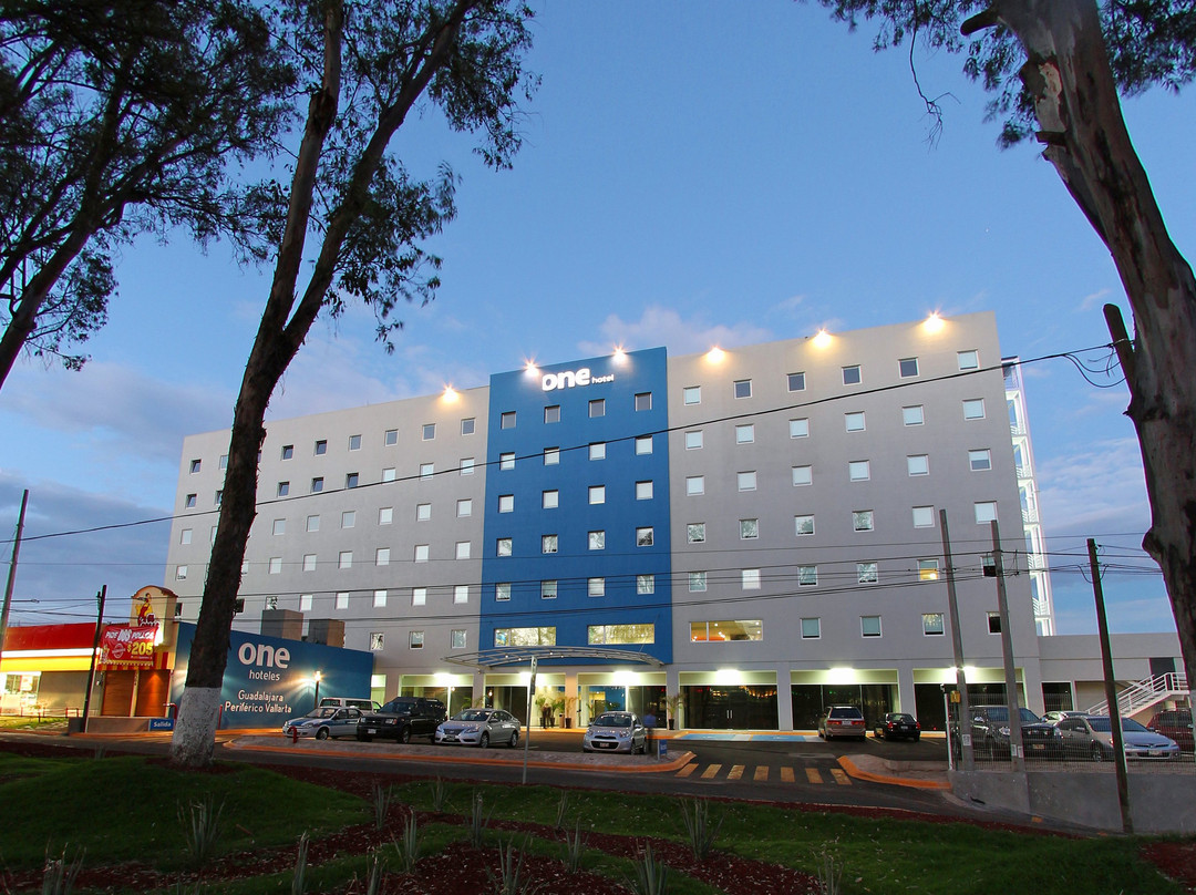 One Guadalajara Periférico Poniente主图