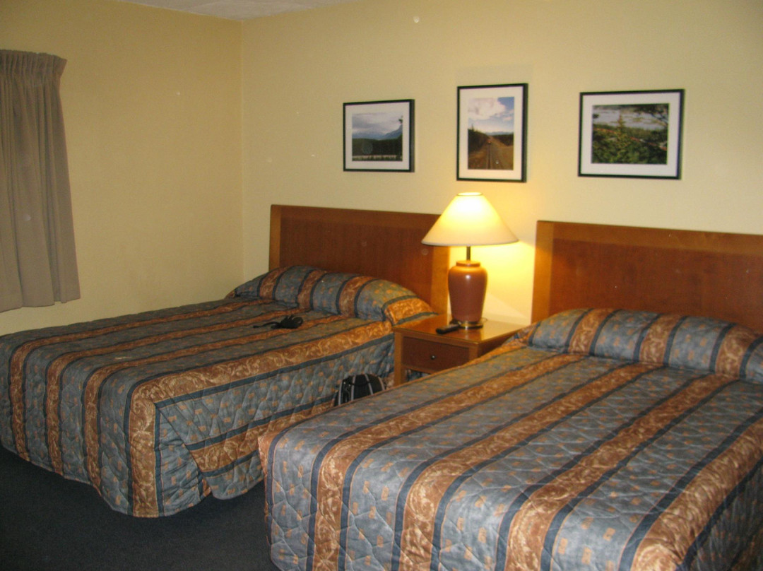 兴顿酒店住宿-Twin Pine Motor Inn