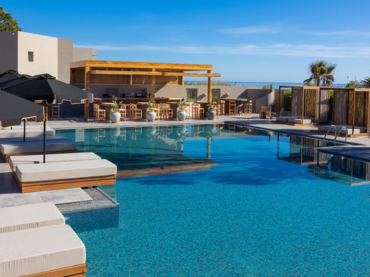 Paralia Kourna酒店住宿-Eliros Mare Beachfront Poem Hotel