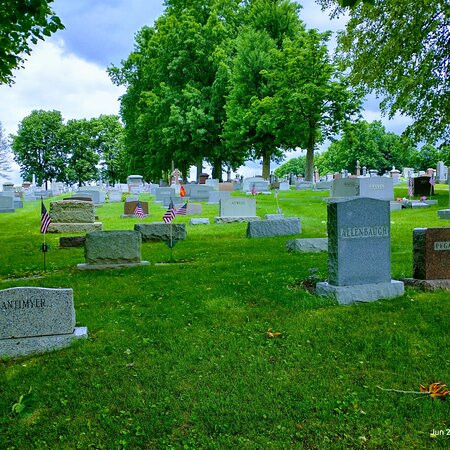 Irwin Union Cemetery景点图片