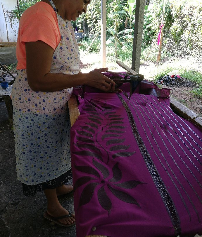 Alponso Batiks-希克杜沃必去景点