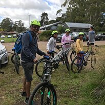 Ride With Us-廷布恩必去景点