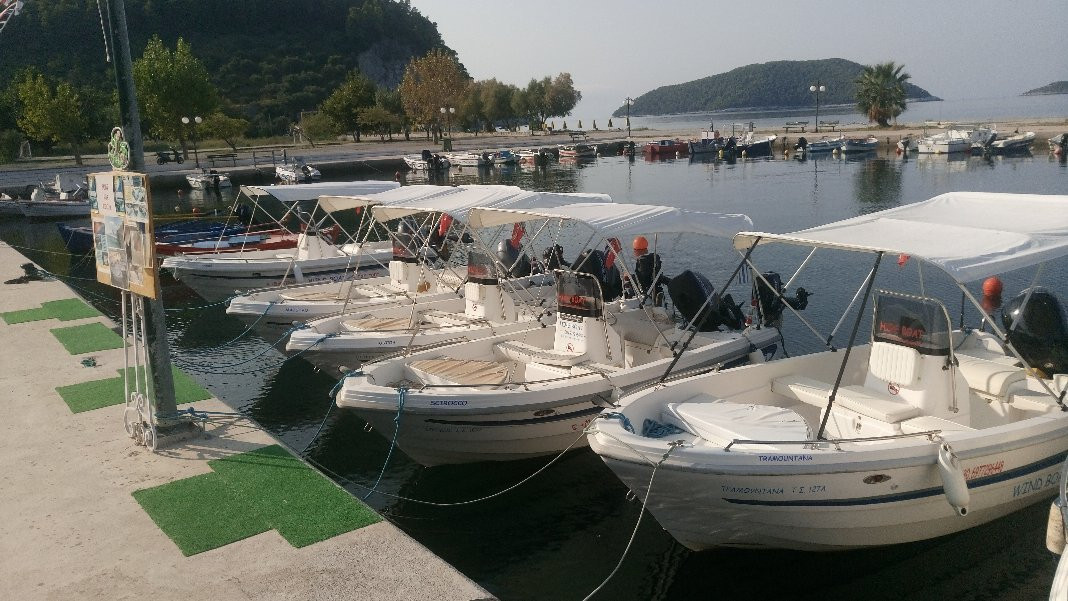 Wind Boat Rent景点图片