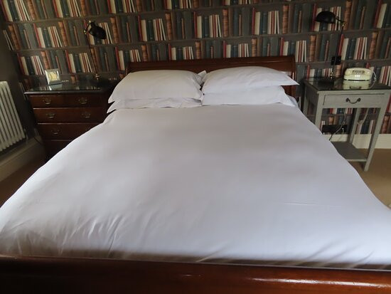 The Broadway Hotel主图