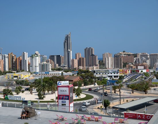 Centro Comercial La Marina景点图片