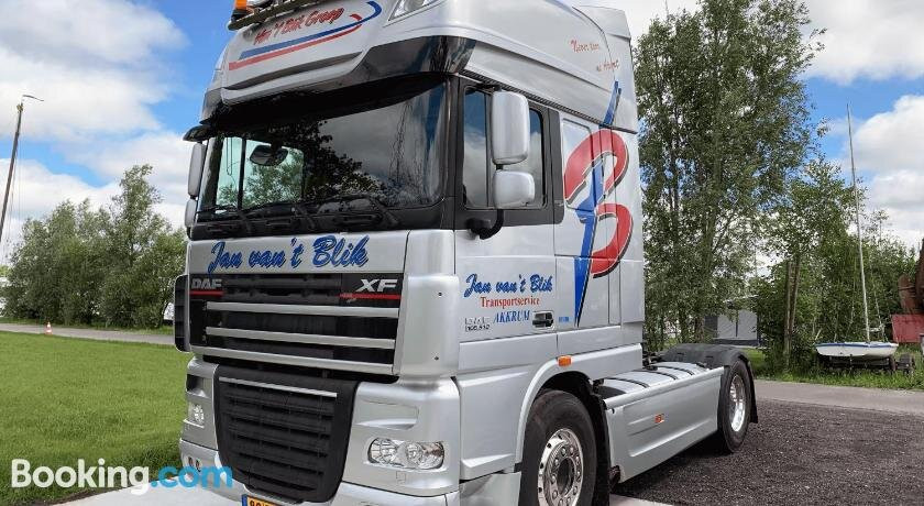 Truck Hotel
