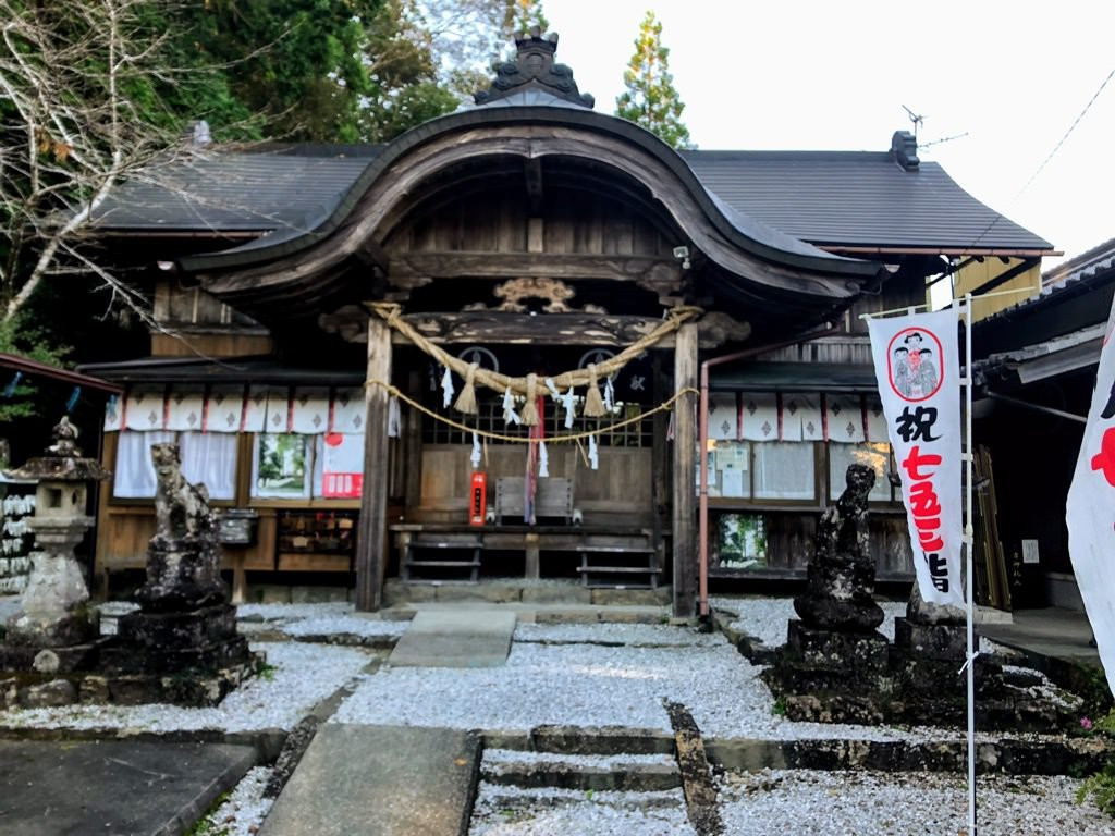 Takaoka Shrine景点图片