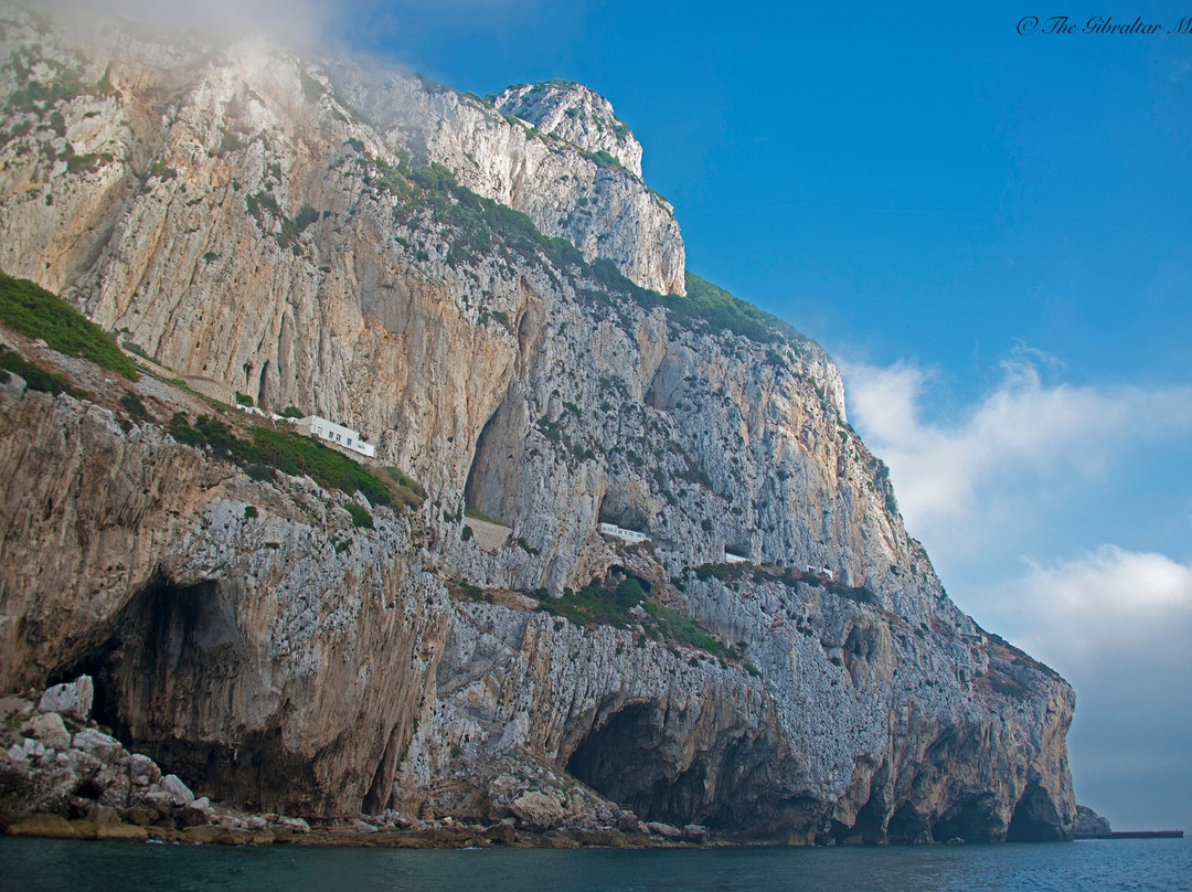South District旅游景点-Gorham's Cave Complex, UNESCO World Heritage Site