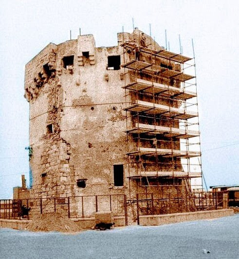 Torre Aragonese景点图片