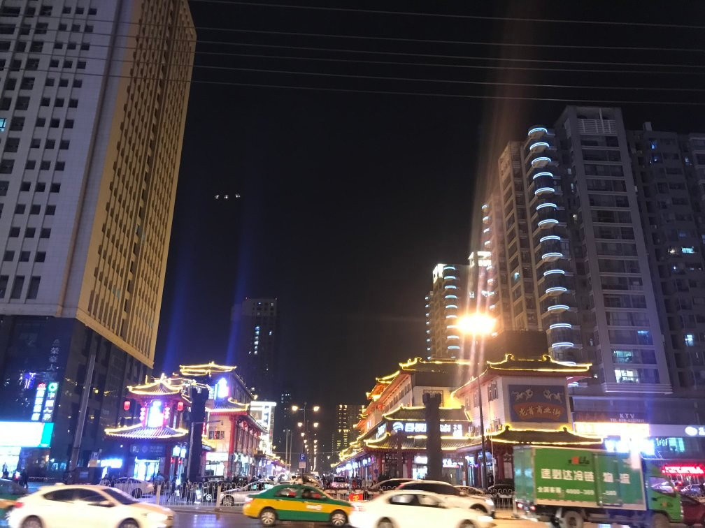 西安龙首商业街景点图片