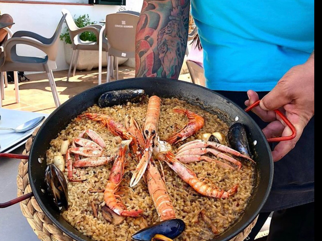 Es Grau餐馆和美食-Cafe Bar Es Moll