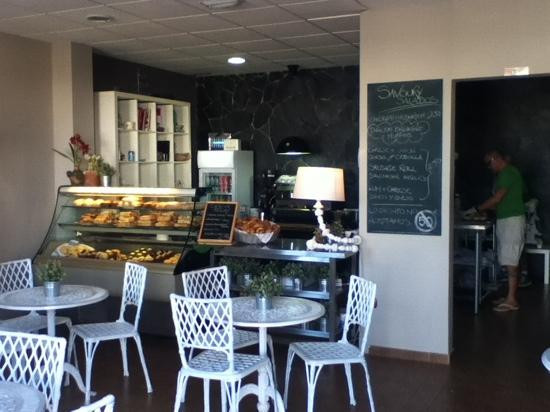 Giniginamar餐馆和美食-Jonnie Bakes