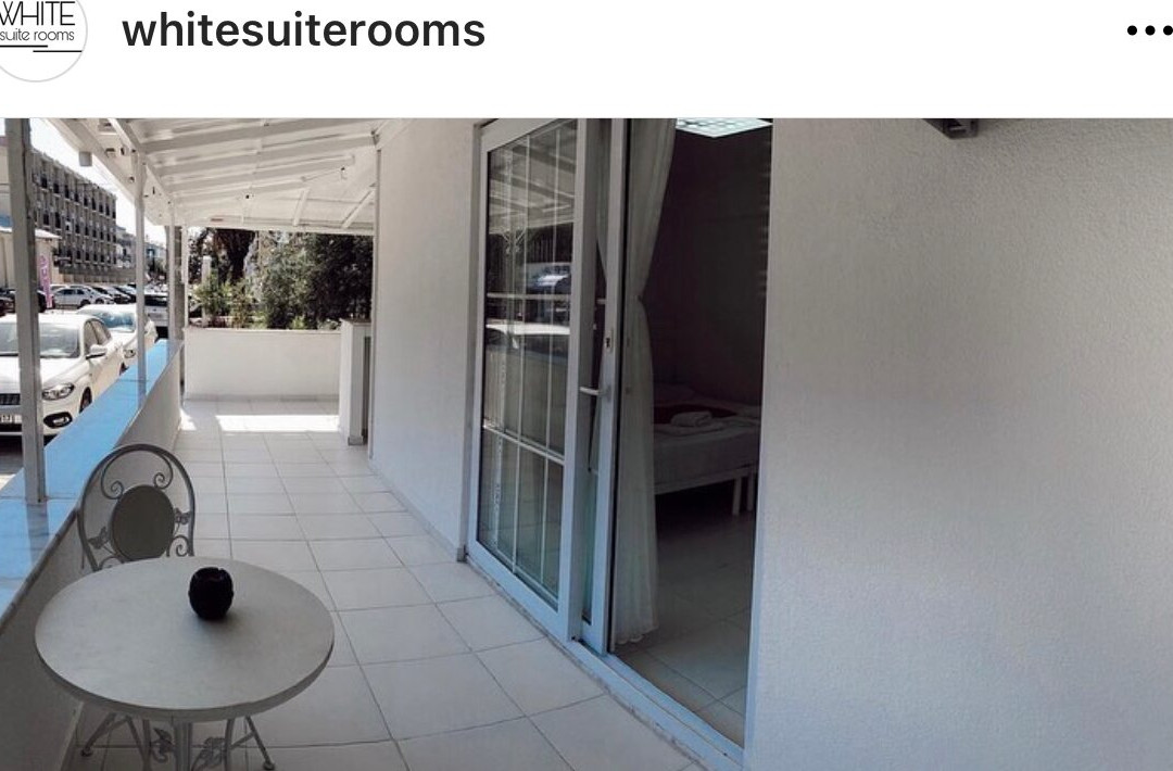 White Suite Rooms