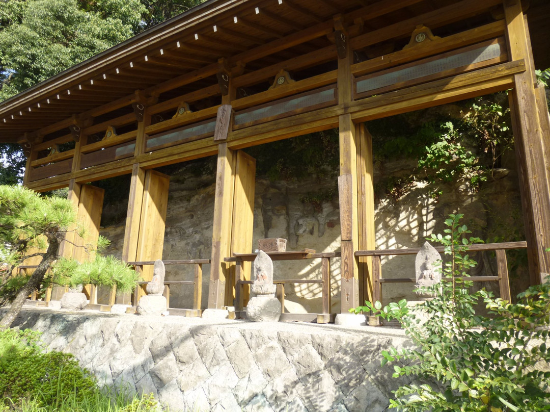 Iwayaji Temple Stone Budda-大分市必去景点