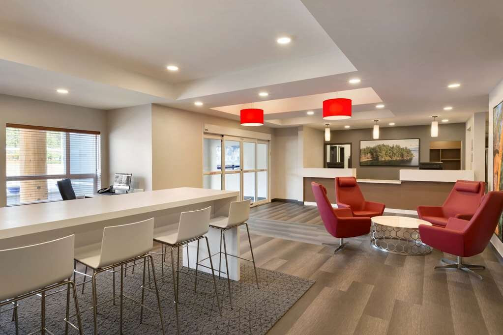 Microtel Inn & Suites by Wyndham Oyster Bay主图