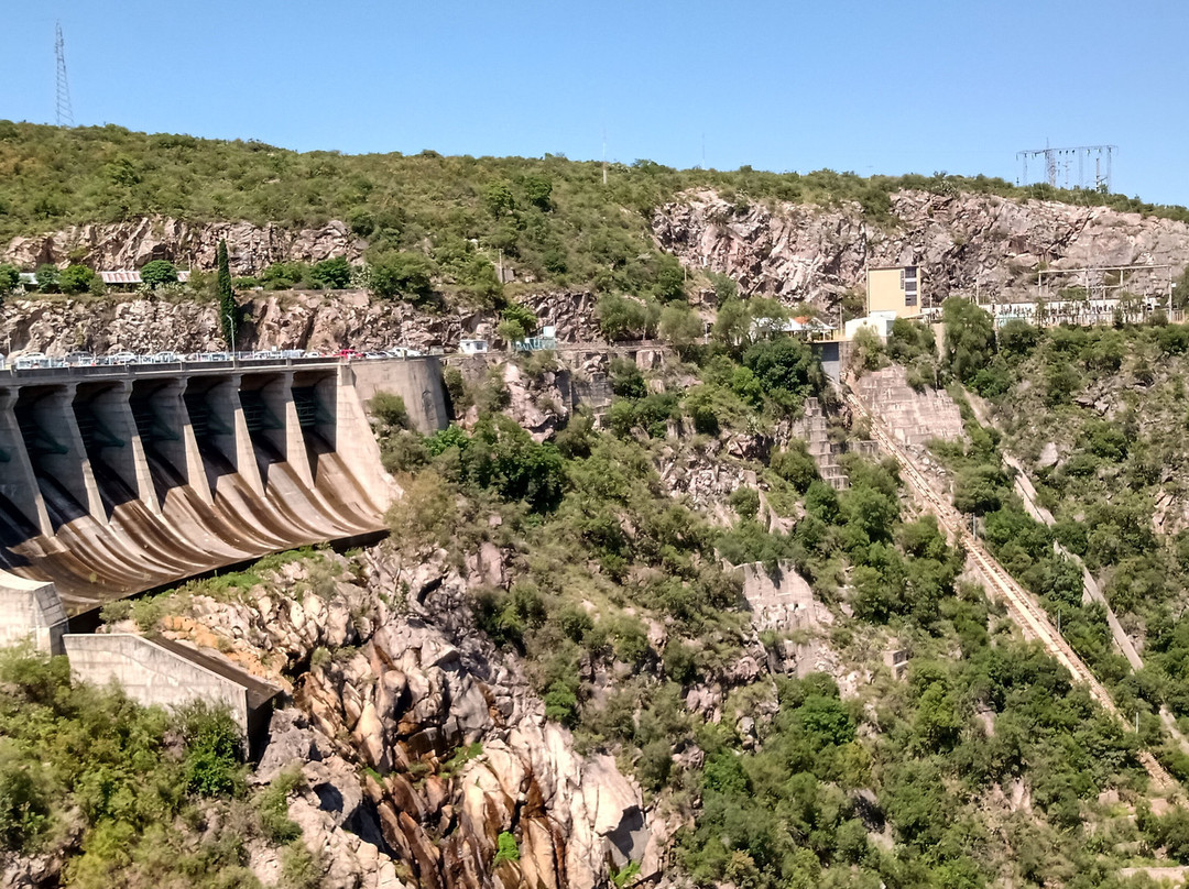 Dique la Viña-Villa Las Rosas必去景点