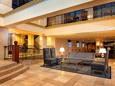 三角洲贝斯伯勒酒店主图