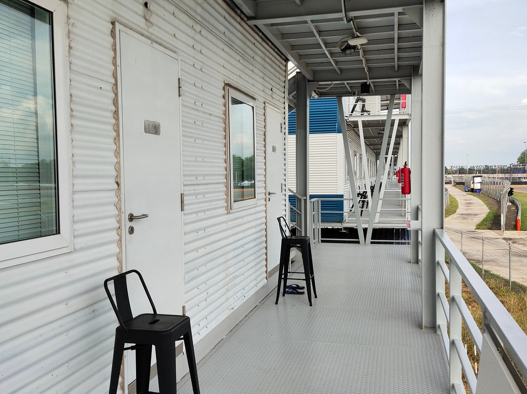 BRIC Box Hotel Buriram主图
