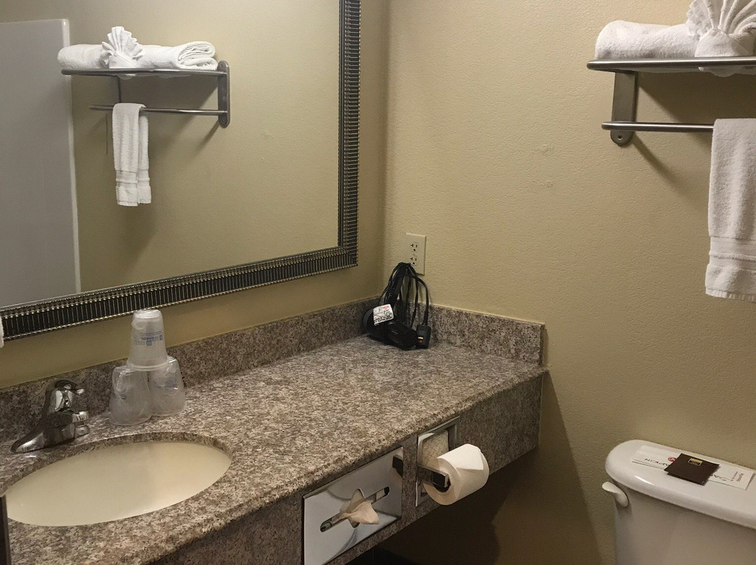 Best Western Plus Springfield Airport Inn主图