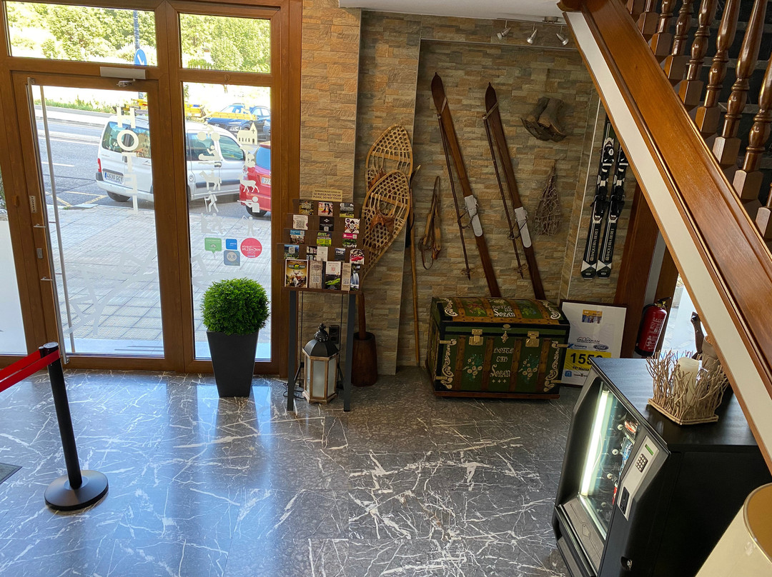 埃特索兰酒店主图