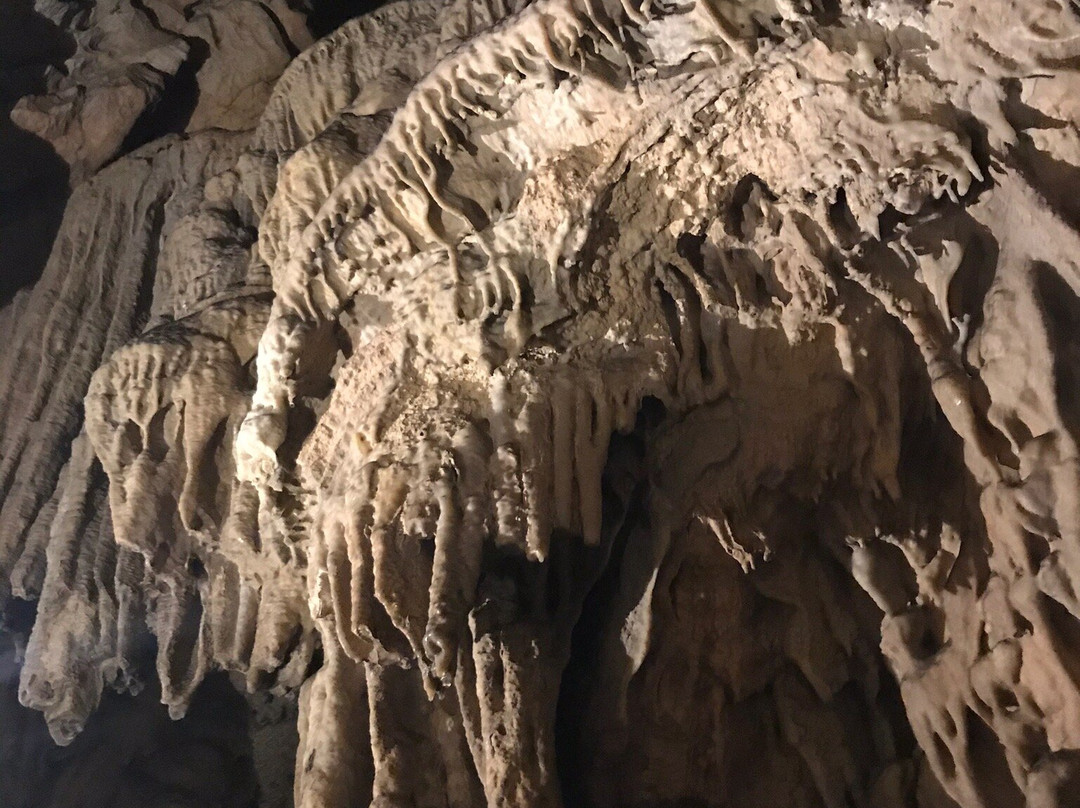 Lokvarka Cave景点图片